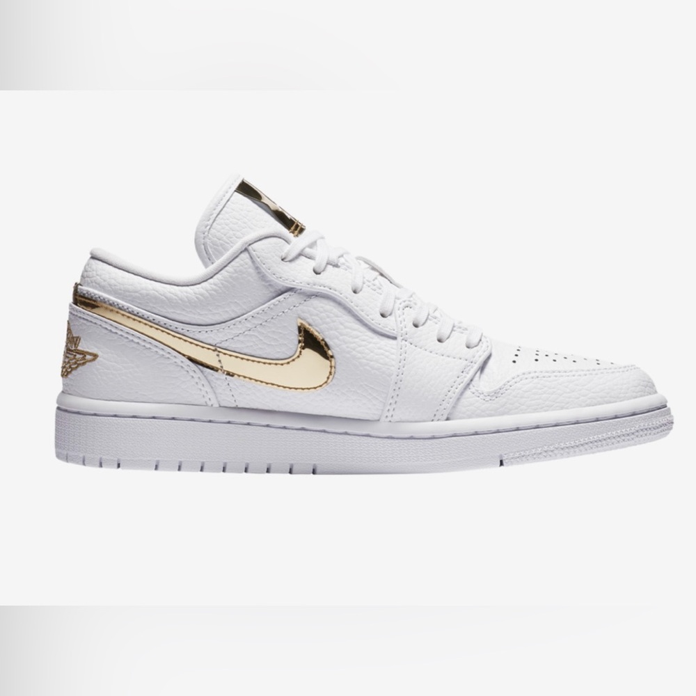 Nike Air Jordan 1 Low Special Edition in white/gold size 9